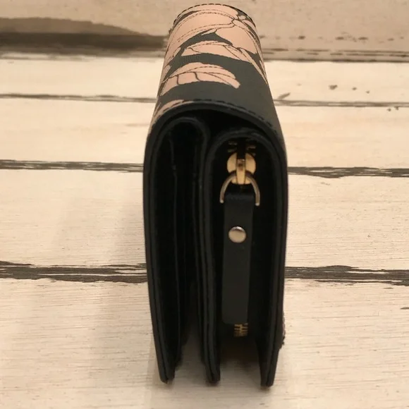 Kate Spade Laurel Way gardenia Wallet - Picture 4 of 11